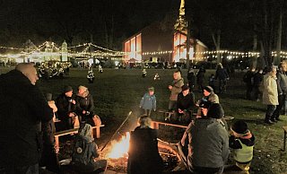 Heimeligen Lichterglanz und Hüttenzauber gibt`'s am zweiten Adventswochenende beim Eckardtsheimer Weihnachsmarkt. - Susanne Lahr Heimeligen Lichterglanz und Hüttenzauber gibt`'s am zweiten Adventswochenende beim Eckardtsheimer Weihnachsmarkt. - Susanne Lahr