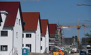 Wie die neue Siedlung in Gütersloh an den Verkehr angebunden und wie sie gestaltet wird, darüber gibt es bislang wenig Klarheit. Die Art der Wohnungen werde in „einem zu erstellenden Konzept konkretisiert“, heißt es auf Nachfrage. - Symbolfoto/dpa Wie die neue Siedlung in Gütersloh an den Verkehr angebunden und wie sie gestaltet wird, darüber gibt es bislang wenig Klarheit. Die Art der Wohnungen werde in „einem zu erstellenden Konzept konkretisiert“, heißt es auf Nachfrage. - Symbolfoto/dpa