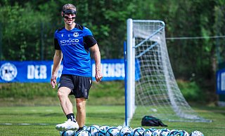 Fabian Klos geht in seine 13. Spielzeit für Arminia Bielefeld. - Sarah Jonek Fabian Klos geht in seine 13. Spielzeit für Arminia Bielefeld. - Sarah Jonek