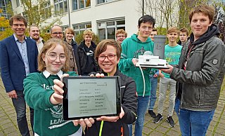 Die Beteiligten sind stolz auf das Ergebnis der zweijährigen intensiven Arbeit, das sich sehen lassen kann. - Brede/Kai Hasenbein Die Beteiligten sind stolz auf das Ergebnis der zweijährigen intensiven Arbeit, das sich sehen lassen kann. - Brede/Kai Hasenbein