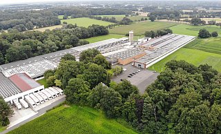 Das große Produktionsgelände von Schröder und Schröno befindet sich in Nordhagen, außerhalb von Delbrück-Mitte an der Straße Auf dem Busche. - Jens Reddeker Das große Produktionsgelände von Schröder und Schröno befindet sich in Nordhagen, außerhalb von Delbrück-Mitte an der Straße Auf dem Busche. - Jens Reddeker