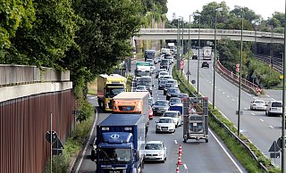 Auf Höhe des Johannistals sollen ab nächste Woche immer wieder Fahrspuren eingezogen werden. - Wolfgang Rudolf Auf Höhe des Johannistals sollen ab nächste Woche immer wieder Fahrspuren eingezogen werden. - Wolfgang Rudolf