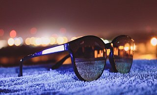 Mit Sonnenbrille durchs dunkle Schildesche. - Pixabay Mit Sonnenbrille durchs dunkle Schildesche. - Pixabay