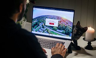 Der Bielefelder Wahl-Kompass ist eine Orientierungshilfe für alle, die noch nicht wissen, wen sie wählen sollen. - Sarah Jonek Fotografie Der Bielefelder Wahl-Kompass ist eine Orientierungshilfe für alle, die noch nicht wissen, wen sie wählen sollen. - Sarah Jonek Fotografie