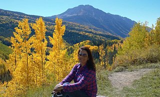 Christina Lüdeke liebt das Reisen und das Leben im Ausland. Besonders der Indian Summer hat ihr während ihres Aufenthalts in den USA gefallen. Sie ist aber auch gern zu Hause in Godelheim. - Privat/Lüdeke Christina Lüdeke liebt das Reisen und das Leben im Ausland. Besonders der Indian Summer hat ihr während ihres Aufenthalts in den USA gefallen. Sie ist aber auch gern zu Hause in Godelheim. - Privat/Lüdeke