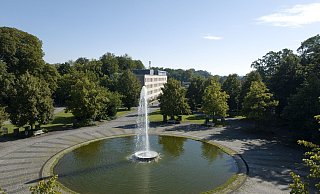 Die Sanierung des Jordansprudels verschiebt sich auf unbestimmte Zeit. Das Wahrzeichen sprudelt vorerst weiter nur mit Werre-Wasser. - Thorsten Ulonska Die Sanierung des Jordansprudels verschiebt sich auf unbestimmte Zeit. Das Wahrzeichen sprudelt vorerst weiter nur mit Werre-Wasser. - Thorsten Ulonska