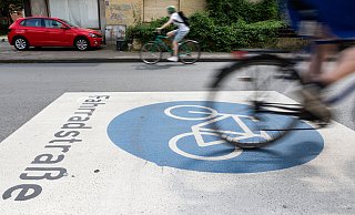 Die Einrichtung von mehr Fahrradstraßen wie am Ehentruper Weg ist einer der Punkte im Vertrag mit dem Radentscheid. - Oliver Krato Die Einrichtung von mehr Fahrradstraßen wie am Ehentruper Weg ist einer der Punkte im Vertrag mit dem Radentscheid. - Oliver Krato