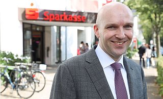 Matthias Paschke, Vorstand der Sparkasse Bad Oeynhausen-Porta Westfalica. - Jörg Stuke Matthias Paschke, Vorstand der Sparkasse Bad Oeynhausen-Porta Westfalica. - Jörg Stuke