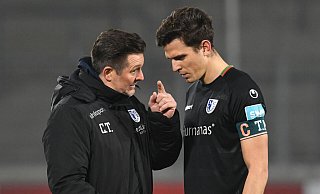 Tobias Müller (r.) ist einer von drei Ex-Magdeburgern, die in der vergangenen Saison noch unter FCM-Trainer Christian Titz (l.) spielten. - picture alliance Tobias Müller (r.) ist einer von drei Ex-Magdeburgern, die in der vergangenen Saison noch unter FCM-Trainer Christian Titz (l.) spielten. - picture alliance