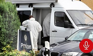 Ermittler und Beamte der Spurensicherung untersuchen die Pension in Hiddenhausen. - Frank-Michael Kiel-Steinkamp Ermittler und Beamte der Spurensicherung untersuchen die Pension in Hiddenhausen. - Frank-Michael Kiel-Steinkamp