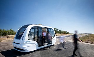 Weltweit wird an Mobilitätskonzepten gearbeitet, bei denen autonome Fahrzeuge, wie hier vom ZF-Konzern, eine Rolle spielen. In Bad Lippspringe könnten sie ein gravierendes Verkehrsproblem lösen, falls das City-Outlet kommt. - ZF Friedrichshafen AG Weltweit wird an Mobilitätskonzepten gearbeitet, bei denen autonome Fahrzeuge, wie hier vom ZF-Konzern, eine Rolle spielen. In Bad Lippspringe könnten sie ein gravierendes Verkehrsproblem lösen, falls das City-Outlet kommt. - ZF Friedrichshafen AG