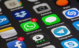 Bürgermeister Lars Bökenkröger hat übers Wochenenede einen Auszug aus den Chatverläufen mit den Drohungen gegen seine Person bei Telegram gelesen und beschlossen, keine Anzeige zu erstatten. - Ulf Hanke Bürgermeister Lars Bökenkröger hat übers Wochenenede einen Auszug aus den Chatverläufen mit den Drohungen gegen seine Person bei Telegram gelesen und beschlossen, keine Anzeige zu erstatten. - Ulf Hanke