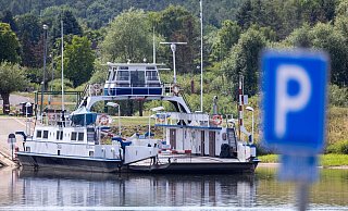 In einigen Regionen wird der Fährbetrieb wegen des Niedrigwassers bereits eingestellt. - Jens Büttner In einigen Regionen wird der Fährbetrieb wegen des Niedrigwassers bereits eingestellt. - Jens Büttner