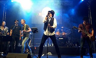 Die Westernhagen-Tributeband "Sexxy" kommt aus der Region und hat vor der Coronakrise im März 2019 noch die Werretalhalle Löhne gerockt. - Michael Hahler Die Westernhagen-Tributeband "Sexxy" kommt aus der Region und hat vor der Coronakrise im März 2019 noch die Werretalhalle Löhne gerockt. - Michael Hahler