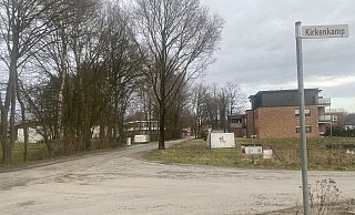 Jemand verstreute erneut Schrauben auf der Fahrbahn der Straße Brakendiek/ Ecke Kirkenkamp. - Jule Barmwater Jemand verstreute erneut Schrauben auf der Fahrbahn der Straße Brakendiek/ Ecke Kirkenkamp. - Jule Barmwater