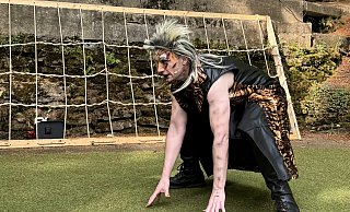 Nicht wieder zuerkennen: Bürgermeister Michael Kasche als der Bengal-Tiger Shir Khan im Musical "Das Dschungelbuch". - Frederik Kirchhoff/Freilichtbühne Kahle Wart Nicht wieder zuerkennen: Bürgermeister Michael Kasche als der Bengal-Tiger Shir Khan im Musical "Das Dschungelbuch". - Frederik Kirchhoff/Freilichtbühne Kahle Wart