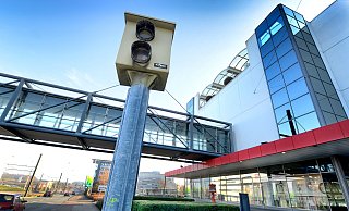 Überraschender Sieger: Der Starenkasten an der Herforder Straße erfasste im vergangenen Jahr 10.881 Tempoverstöße. - Barbara Franke Überraschender Sieger: Der Starenkasten an der Herforder Straße erfasste im vergangenen Jahr 10.881 Tempoverstöße. - Barbara Franke
