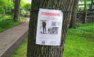 Nur kurz hing das private Fahndungsplakat. Die Darstellung eines mutmaßlichen Täters darauf war unzulässig. - privat Nur kurz hing das private Fahndungsplakat. Die Darstellung eines mutmaßlichen Täters darauf war unzulässig. - privat