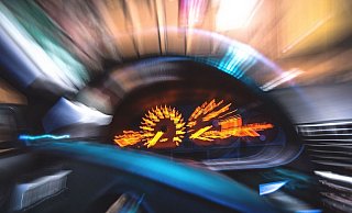 Die jungen Zeugen verfolgten den Mann, der mit seinem 3er BMW in Schlangenlinien durch die Stadt mäanderte. - Symbolfoto: pixabay / Creative Commons Die jungen Zeugen verfolgten den Mann, der mit seinem 3er BMW in Schlangenlinien durch die Stadt mäanderte. - Symbolfoto: pixabay / Creative Commons