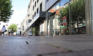 Nicht nur der Leerstand der ehemaligen Esprit-Filiale fällt an der Westernstraße ins Auge. - Mareike Gröneweg Nicht nur der Leerstand der ehemaligen Esprit-Filiale fällt an der Westernstraße ins Auge. - Mareike Gröneweg