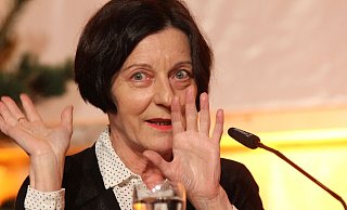 Ein Höhepunkt im Programm des Literaturfestes war die Lesung mit Nobelpreisträgerin Herta Müller bei den Poetischen Quellen 2017. - Jörg Stuke Ein Höhepunkt im Programm des Literaturfestes war die Lesung mit Nobelpreisträgerin Herta Müller bei den Poetischen Quellen 2017. - Jörg Stuke