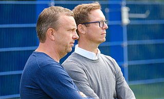 Arminias Geschäftsführer-Gespann Christoph Worrtmann (r.) und Michael Mutzel haben derzeit einige Baustellen zu bearbeiten. - Andreas Zobe Arminias Geschäftsführer-Gespann Christoph Worrtmann (r.) und Michael Mutzel haben derzeit einige Baustellen zu bearbeiten. - Andreas Zobe