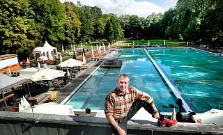 Pächter Franz-Josef Füchtenschnieder liegt im Clinch mit der Stadt Gütersloh, Eigentümerin des Parkbads. - Andreas Frücht Pächter Franz-Josef Füchtenschnieder liegt im Clinch mit der Stadt Gütersloh, Eigentümerin des Parkbads. - Andreas Frücht