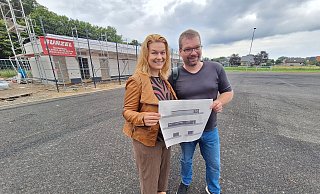 Manuela Handke (Vorständin der Kommunalbetriebe Bünde) und Kai Siekmann (Architekt der Kommunalbetriebe Bünde) gaben nun ein Baustellen-Update. - Peter Heidbrink Manuela Handke (Vorständin der Kommunalbetriebe Bünde) und Kai Siekmann (Architekt der Kommunalbetriebe Bünde) gaben nun ein Baustellen-Update. - Peter Heidbrink
