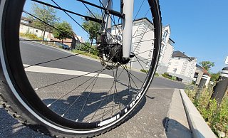Mit Ausnahme am Lukas-Krankenhaus bekommt die Brunnenallee keine Radfahrstreifen. - Gerald Dunkel Mit Ausnahme am Lukas-Krankenhaus bekommt die Brunnenallee keine Radfahrstreifen. - Gerald Dunkel