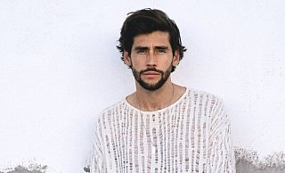 Alvaro Soler ist der Topact beim Parklichter-Konzert am 2. August im Kurpark Bad Oeynhausen. - alvarosoler.com Alvaro Soler ist der Topact beim Parklichter-Konzert am 2. August im Kurpark Bad Oeynhausen. - alvarosoler.com