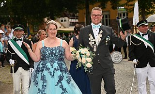 Das Königspaar Johannes und Melanie Wiemers-Meyer. - Thomas Kube Das Königspaar Johannes und Melanie Wiemers-Meyer. - Thomas Kube