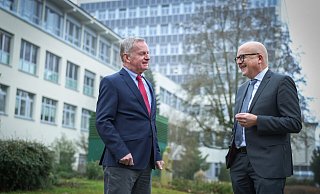 Georg Rüter (l.), Katholische Hospitalvereinigung, und Stephan Pantenburg, St. Elisabeth Hospital GmbH, wollen ihre Gesellschaften vereinigen. - Sarah Jonek Fotografie Georg Rüter (l.), Katholische Hospitalvereinigung, und Stephan Pantenburg, St. Elisabeth Hospital GmbH, wollen ihre Gesellschaften vereinigen. - Sarah Jonek Fotografie