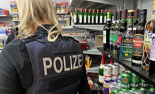 Mehrere Kioske und Imbisse in der Gütersloher Innenstadt sind ins Visier von Polizei, Zoll und Ordnungsamt geraten. - Symbolfoto/Christian Bröder Mehrere Kioske und Imbisse in der Gütersloher Innenstadt sind ins Visier von Polizei, Zoll und Ordnungsamt geraten. - Symbolfoto/Christian Bröder