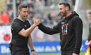 SC Verl verliert: Mitch Kniat und sein Team mussten ohne Punkte wieder aus Köln abreisen. - Jens Dünhölter SC Verl verliert: Mitch Kniat und sein Team mussten ohne Punkte wieder aus Köln abreisen. - Jens Dünhölter