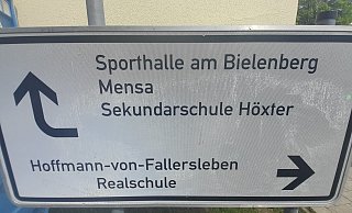 Wohin geht der Weg im Schulzentrum? - Simone Flörke Wohin geht der Weg im Schulzentrum? - Simone Flörke