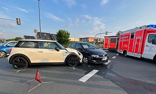 Auf der B61 in Gütersloh hat es eine Kollision gegeben. - Thorsten Heß Auf der B61 in Gütersloh hat es eine Kollision gegeben. - Thorsten Heß