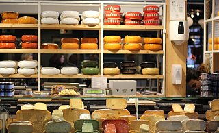 Der Hollandmarkt in Rödinghausen lockt mit niederländischen Spezialitäten wie Käse, Poffertjes, Honigwaffeln und vieles mehr. - Symbolbild: Pixybay Der Hollandmarkt in Rödinghausen lockt mit niederländischen Spezialitäten wie Käse, Poffertjes, Honigwaffeln und vieles mehr. - Symbolbild: Pixybay
