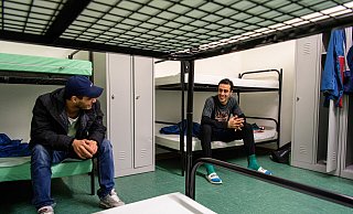In Notunterkünften werden Menschen ohne festen Wohnsitz häufig in Mehrbettzimmern untergebracht. Das Infektionsrisiko ist hoch. - picture alliance In Notunterkünften werden Menschen ohne festen Wohnsitz häufig in Mehrbettzimmern untergebracht. Das Infektionsrisiko ist hoch. - picture alliance