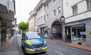 Ein Streifenwagen der Polizei steht an der Marienstraße. - Niklas Tüns (Archivbild) Ein Streifenwagen der Polizei steht an der Marienstraße. - Niklas Tüns (Archivbild)