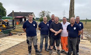 Das Aufbaukommité des Alt-Traktoren-Clubs Herford: Lars Lange (v. l.), Frido Kruse, Dennis Bäger, Bastian Kruse, Heiko Kopp, Achim Gerkensmeier und Paul Althage. - Lillia Seifert Das Aufbaukommité des Alt-Traktoren-Clubs Herford: Lars Lange (v. l.), Frido Kruse, Dennis Bäger, Bastian Kruse, Heiko Kopp, Achim Gerkensmeier und Paul Althage. - Lillia Seifert