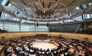 Der Landtag befasste sich am Freitag mit der Gewalttat im Bad Oeynhausener Kurpark. - Federico Gambarini/dpa Der Landtag befasste sich am Freitag mit der Gewalttat im Bad Oeynhausener Kurpark. - Federico Gambarini/dpa