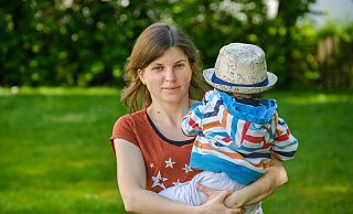 Die Erinnerung an die erste Zeit mit ihrem kleinen Sohn ist bei Vanessa Zobel bis heute lückenhaft. Sie kämpft für mehr Aufklärung. - Andreas Zobe Die Erinnerung an die erste Zeit mit ihrem kleinen Sohn ist bei Vanessa Zobel bis heute lückenhaft. Sie kämpft für mehr Aufklärung. - Andreas Zobe