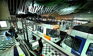 Für 90 Tage sollen Nahverkehrstickets nur 9 Euro pro Monat kosten, damit die Bürger angesichts explodierter Kraftstoffpreise günstig auf den ÖPNV umsteigen können. - Andreas Frücht Für 90 Tage sollen Nahverkehrstickets nur 9 Euro pro Monat kosten, damit die Bürger angesichts explodierter Kraftstoffpreise günstig auf den ÖPNV umsteigen können. - Andreas Frücht