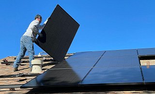 Solaranalagen auf dem Hausdach sind in einem Neubaugebiet in Bad Oeynhausen bereits Pflicht, in einem anderen aber nicht. - William Mead Solaranalagen auf dem Hausdach sind in einem Neubaugebiet in Bad Oeynhausen bereits Pflicht, in einem anderen aber nicht. - William Mead