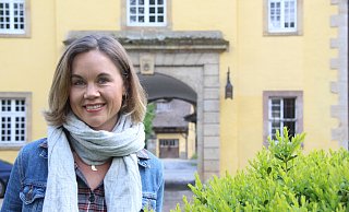 Moderatorin Julia Ures ist nicht nur ein Fan der Nordwestdeutschen Philharmonie, sondern auch in Rheder zuhause. - Burkhard Battran Moderatorin Julia Ures ist nicht nur ein Fan der Nordwestdeutschen Philharmonie, sondern auch in Rheder zuhause. - Burkhard Battran