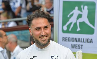 Obwohl sein FC Gütersloh bislang lediglich einen Punkt aus vier Spielen sammeln konnte, bleibt Trainer Julian Hesse zuversichtlich. - Jens Dünhölter Obwohl sein FC Gütersloh bislang lediglich einen Punkt aus vier Spielen sammeln konnte, bleibt Trainer Julian Hesse zuversichtlich. - Jens Dünhölter
