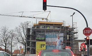 Es wird fleißig gebau in Gütersloh, um dem Wohnraummangel entgegenzuwirken - so wie hier an der Ecke Carl-Bertelsmann-Straße / Annenstraße. - Irja Most Es wird fleißig gebau in Gütersloh, um dem Wohnraummangel entgegenzuwirken - so wie hier an der Ecke Carl-Bertelsmann-Straße / Annenstraße. - Irja Most