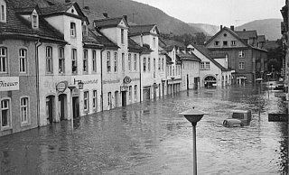 Unter der Heinrichsflut litt vor allem die hessische Stadt Bad Karlshafen. - Repro: Manuaela Puls Unter der Heinrichsflut litt vor allem die hessische Stadt Bad Karlshafen. - Repro: Manuaela Puls