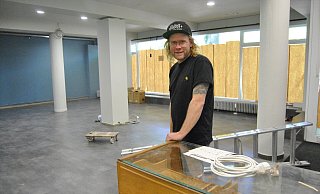 Noch am Einrichten: Philipp Pelster (42), Gründer und Inhaber von ZigZag. - Ludger Osterkamp Noch am Einrichten: Philipp Pelster (42), Gründer und Inhaber von ZigZag. - Ludger Osterkamp