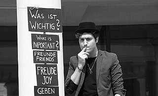 Mario Richter zeigt eine Show ohne Worte. - privat Mario Richter zeigt eine Show ohne Worte. - privat